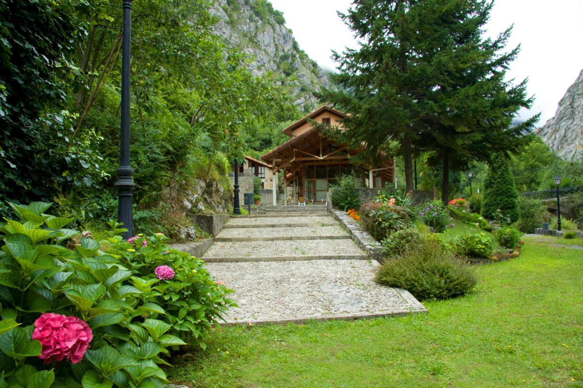 La Casona De Mestas Ponga Exterior photo